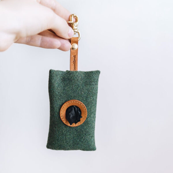 Max Dog Pet Hanging Waist Portable Poop Bag