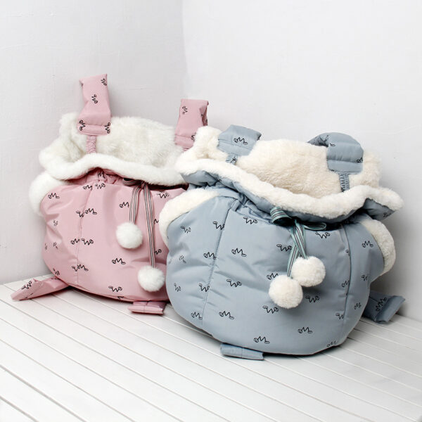 Bella Cat Pets Carrier Backpack Outdoor and Travel Use in Winter - Image 3