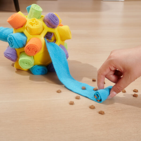 Max Dog Sniffing Ball Puzzle Toys - Image 9